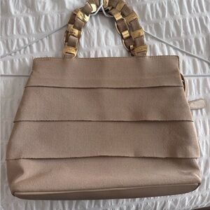 Salvatore Ferragamo Bag (Style AU-21-5251)